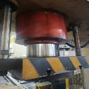 低价清货洛阳仓库160T龙门式校直液压机，完好少用。